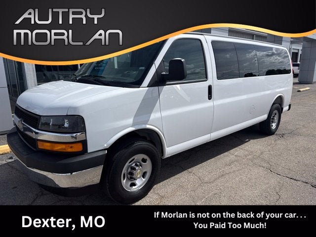2025 Chevrolet Express 3500 LT Passenger