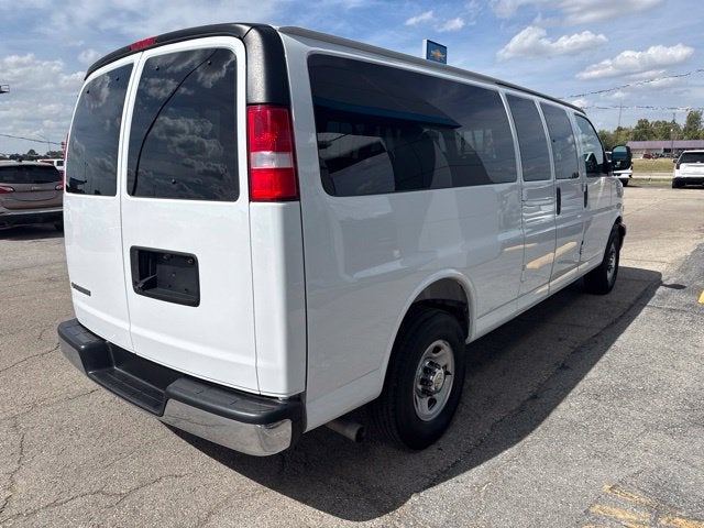 2025 Chevrolet Express 3500 LT Passenger