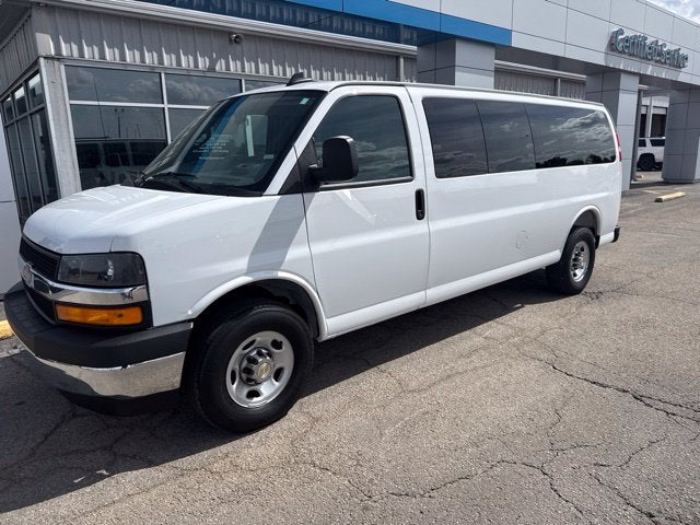 2025 Chevrolet Express 3500 LT Passenger