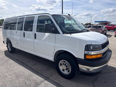2025 Chevrolet Express 3500 LT Passenger