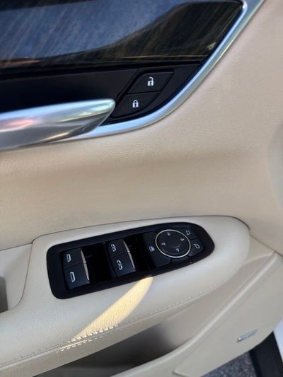 2017 Cadillac XT5 Base