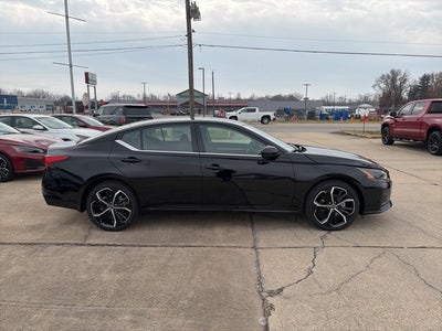 2025 Nissan Altima 2.5 SR