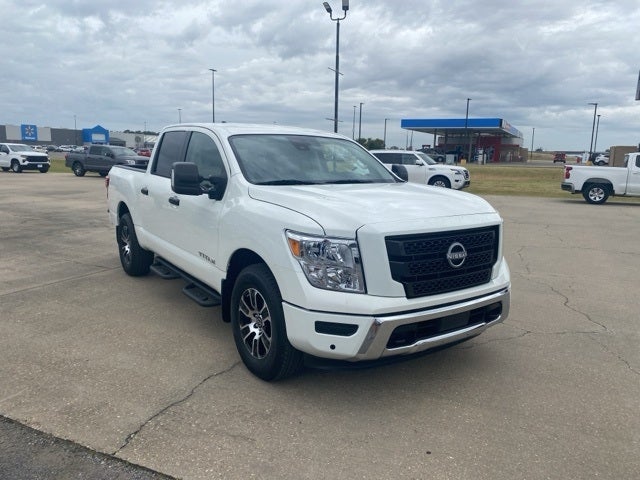 2024 Nissan Titan SV