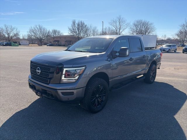 2024 Nissan Titan SV