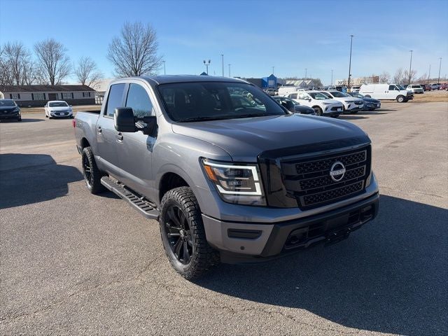 2024 Nissan Titan SV