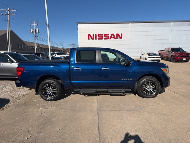 2021 Nissan Titan SV