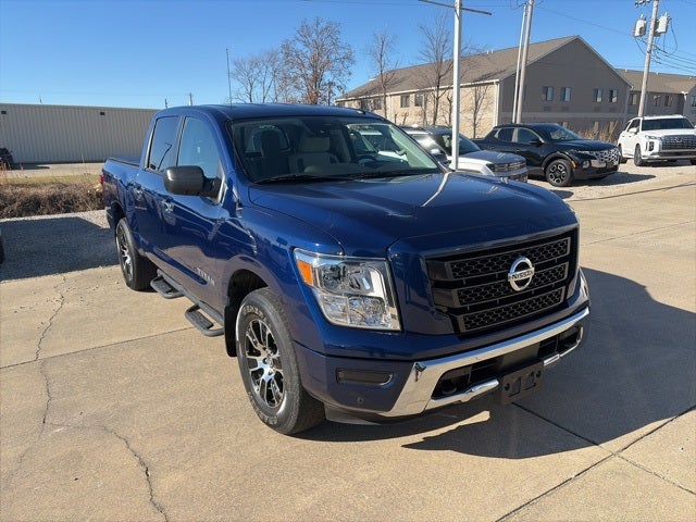 2021 Nissan Titan SV