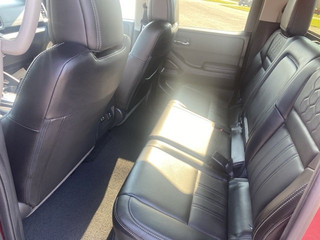 2024 Nissan Frontier SL