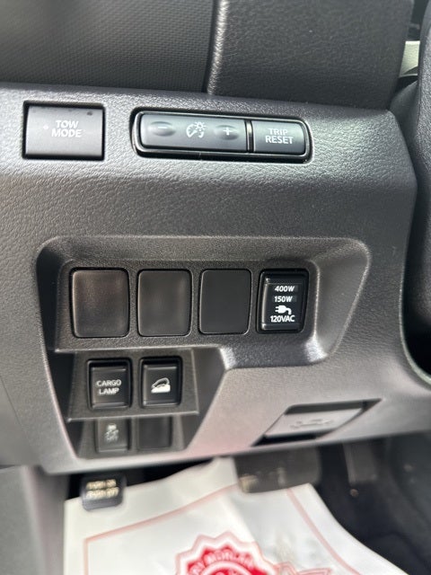 2024 Nissan Frontier SL