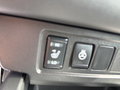 2024 Nissan Frontier SL