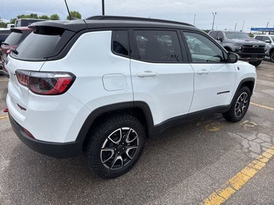 2025 Jeep Compass Trailhawk