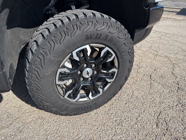 2025 Chevrolet Silverado 1500 ZR2