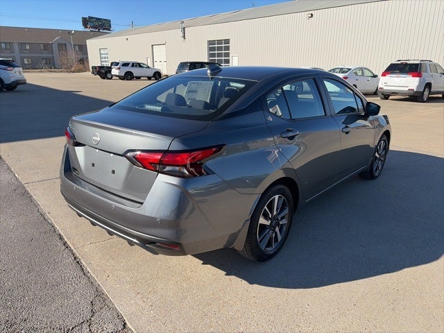 2025 Nissan Versa 1.6 SV