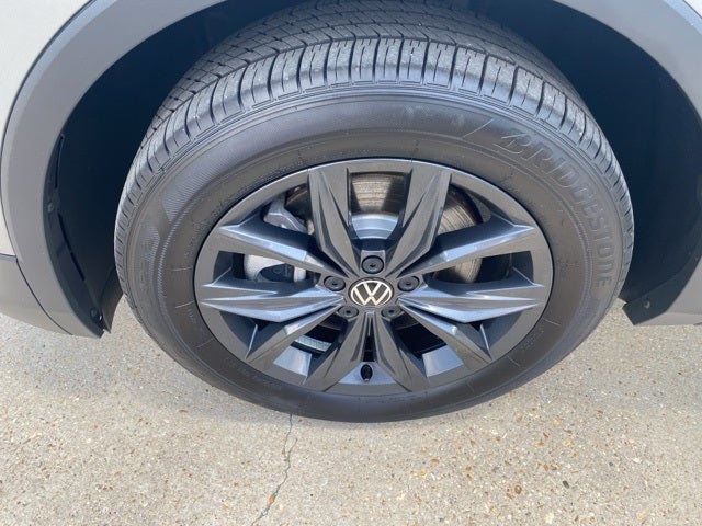 2024 Volkswagen Tiguan 2.0T SE