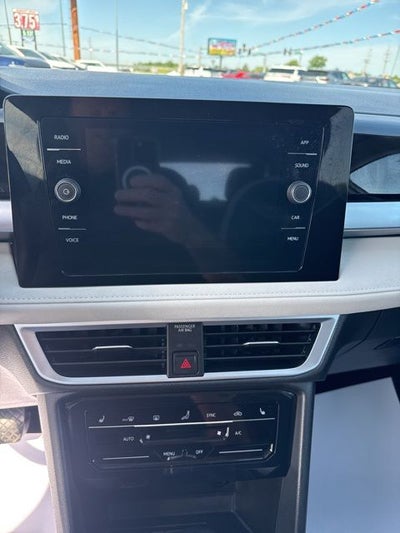 2025 Volkswagen Taos 1.5T SE