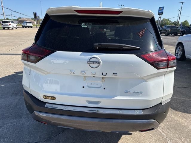 2022 Nissan Rogue SL