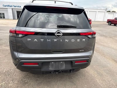 2025 Nissan Pathfinder SV