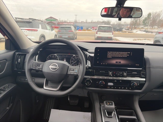 2026 Nissan Pathfinder SV