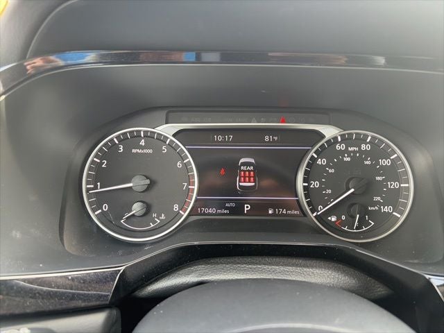 2025 Nissan Pathfinder SL