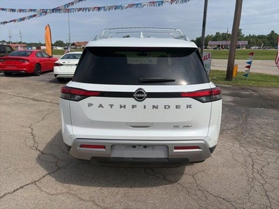 2025 Nissan Pathfinder SL