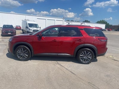 2024 Nissan Pathfinder SL