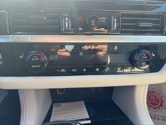 2026 Nissan Pathfinder SL