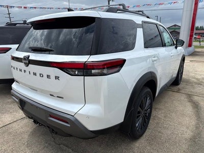 2026 Nissan Pathfinder SL