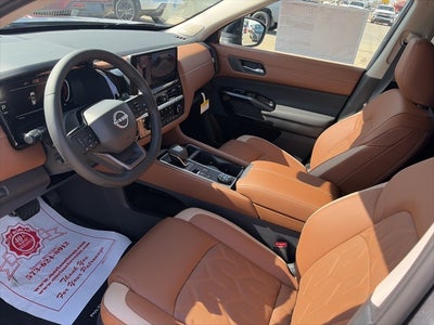 2026 Nissan Pathfinder Platinum