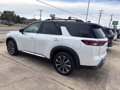 2026 Nissan Pathfinder Platinum