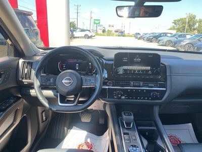 2024 Nissan Pathfinder Platinum