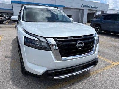 2025 Nissan Pathfinder Platinum