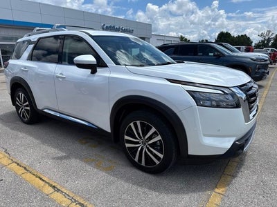 2025 Nissan Pathfinder Platinum