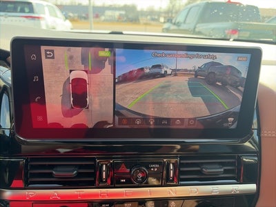 2026 Nissan Pathfinder Platinum