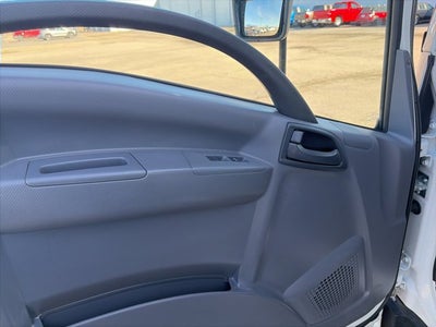 2022 Isuzu NRR Box truck