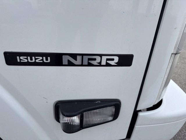 2022 Isuzu NRR Box truck