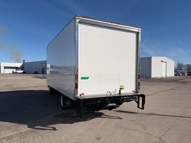 2022 Isuzu NRR Box truck