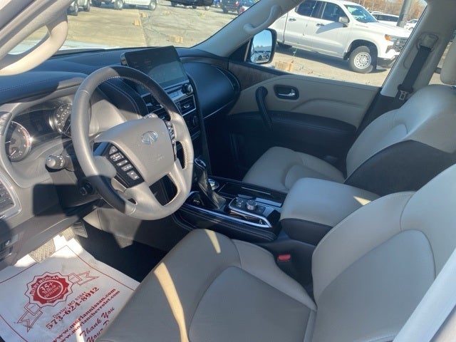 2023 INFINITI QX80 Premium Select